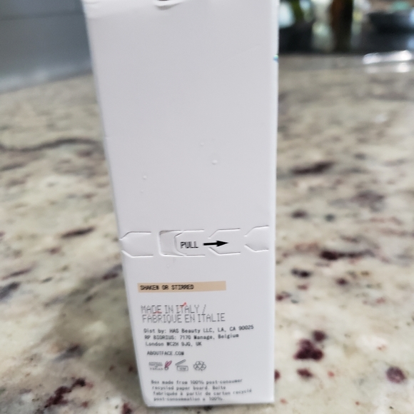 About-face Light Lock Fluid in "Shaken or Stirred" - Picture 5 of 5